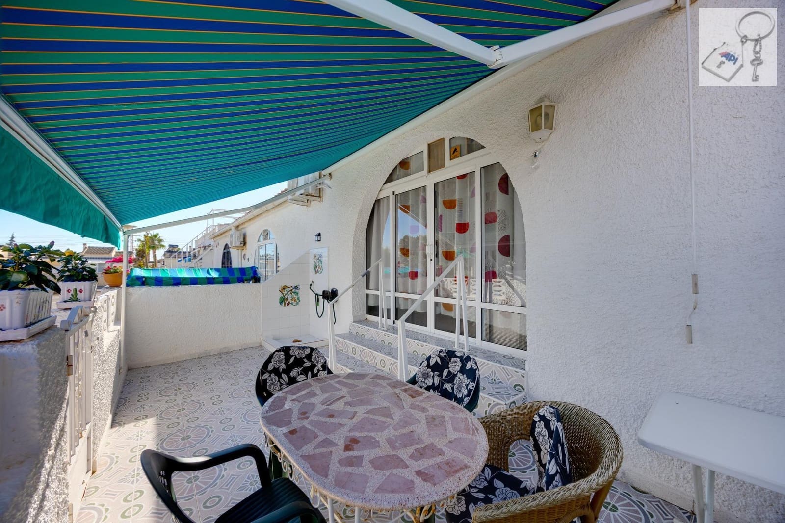 2 makuuhuone Bungalow myytävänä paikassa Torrevieja - 115 000 € (Ref: 10127649)