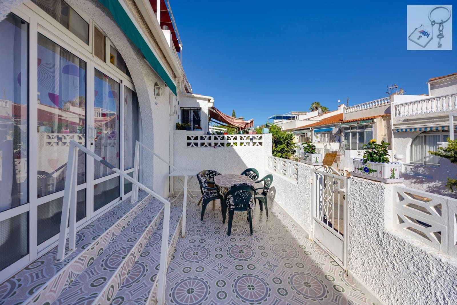 2 makuuhuone Bungalow myytävänä paikassa Torrevieja - 115 000 € (Ref: 10127649)