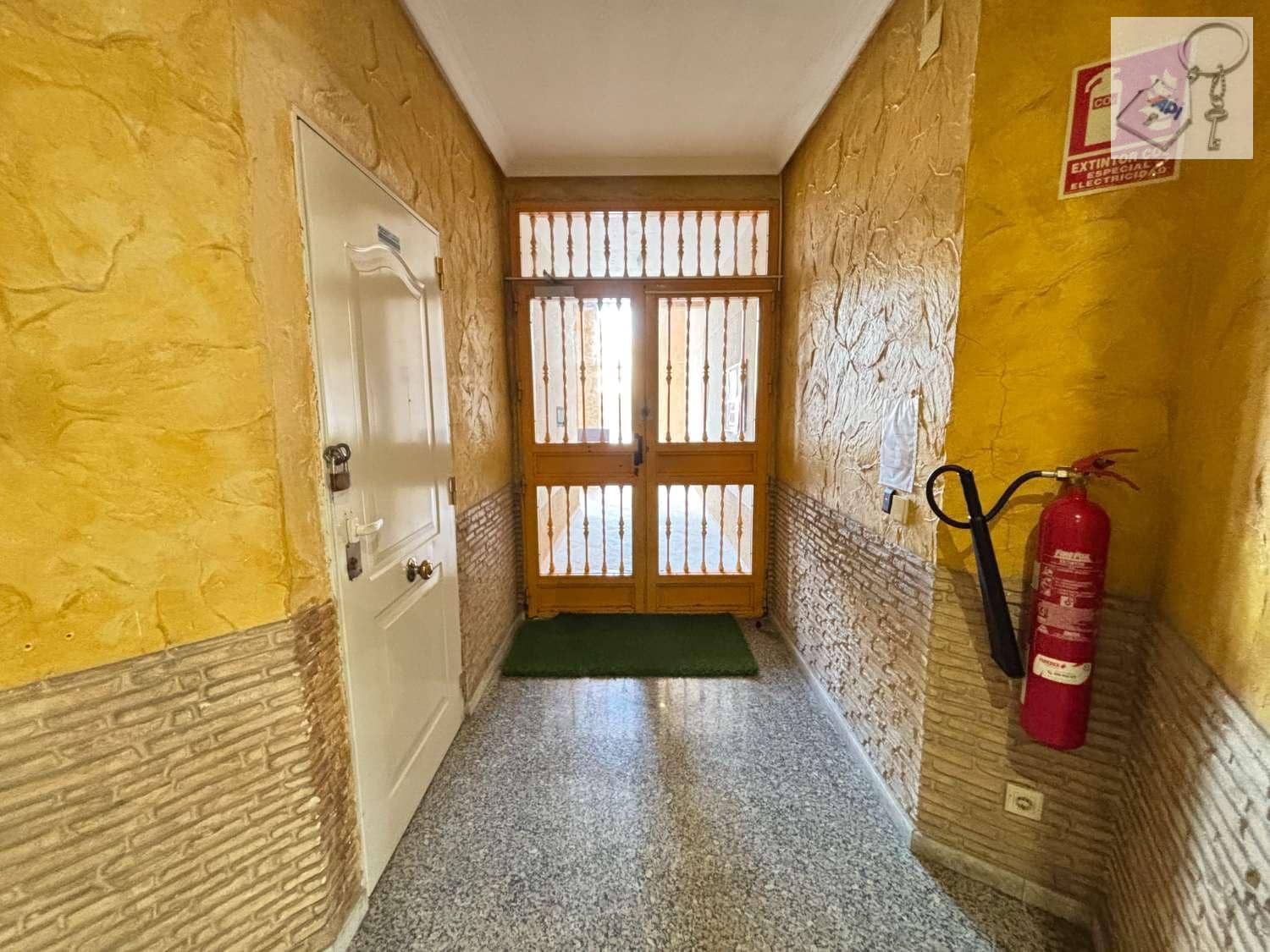1 camera da letto Appartamento sulla Spiaggia in vendita in Torrevieja con piscina - 124.000 € (Rif: 10127650)