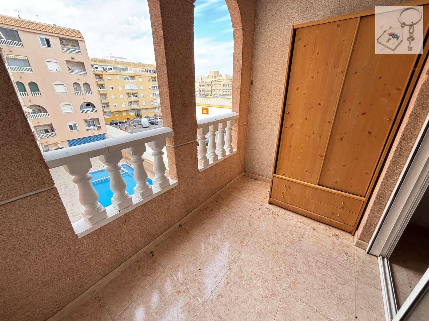 1 camera da letto Appartamento sulla Spiaggia in vendita in Torrevieja con piscina - 124.000 € (Rif: 10127650)