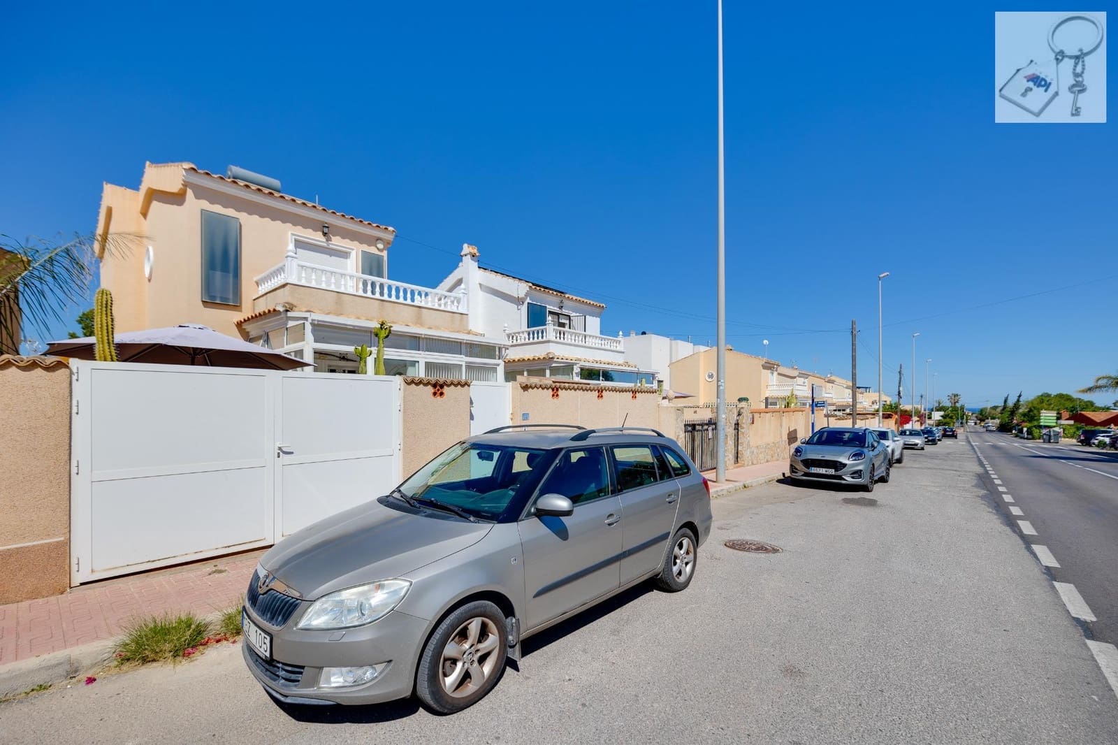 3 bedroom Villa for sale in Orihuela with pool - € 229,000 (Ref: 10127652)