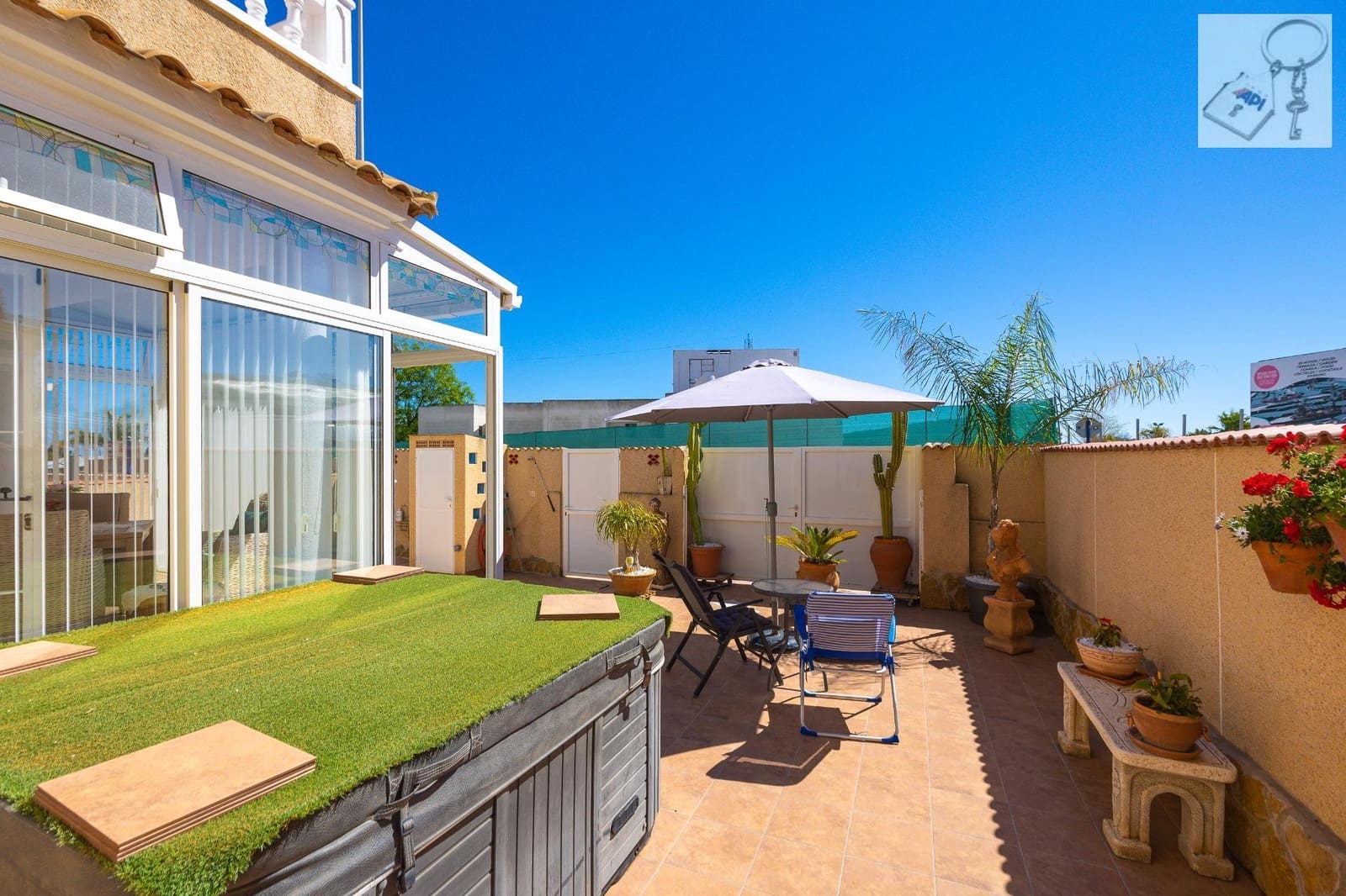 3 bedroom Villa for sale in Orihuela with pool - € 229,000 (Ref: 10127652)