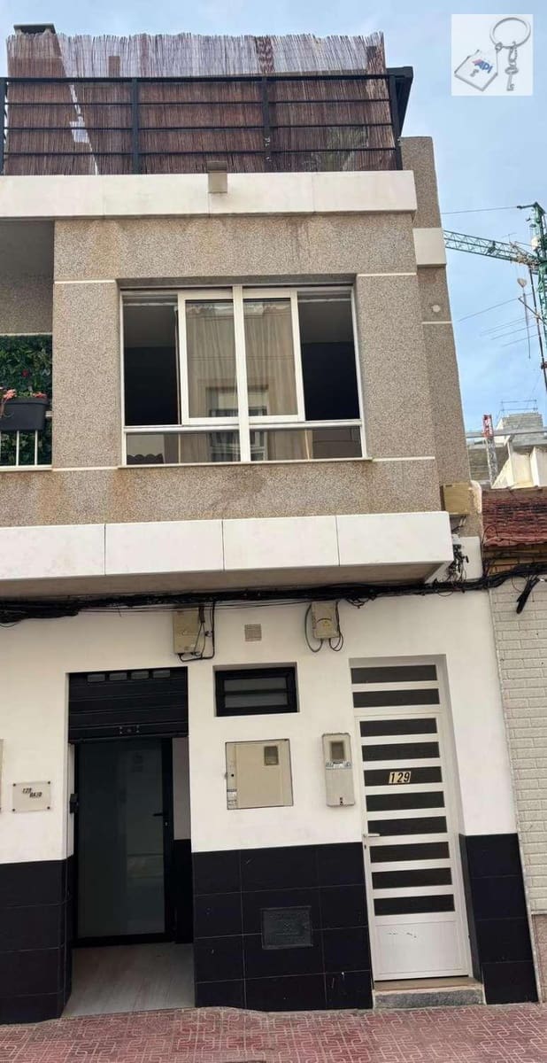4 Zimmer Haus zu verkaufen in Torrevieja - 299.992 € (Ref: 10139091)