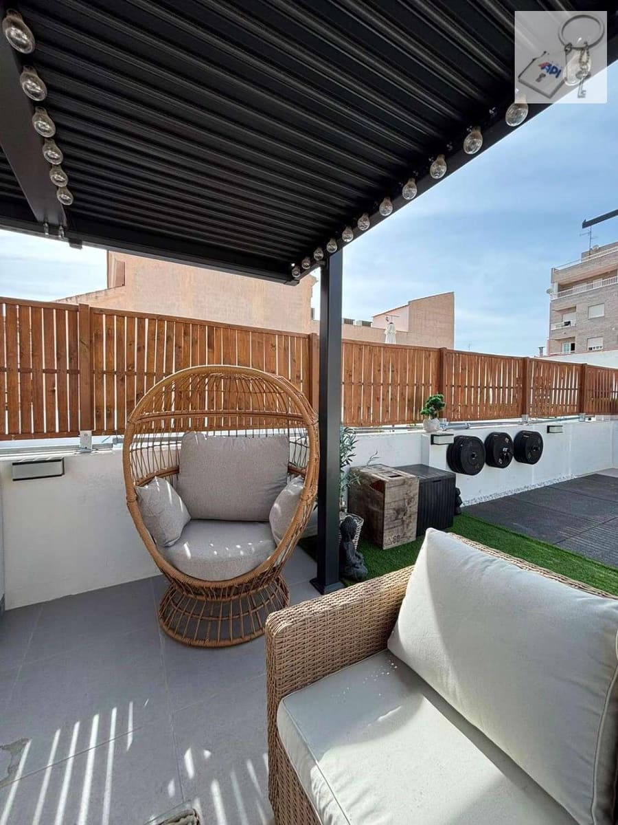 4 Zimmer Haus zu verkaufen in Torrevieja - 299.992 € (Ref: 10139091)