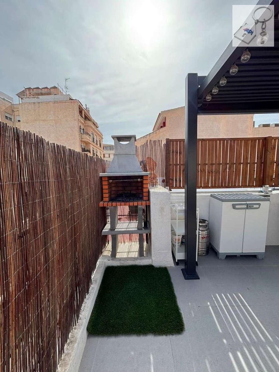 4 Zimmer Haus zu verkaufen in Torrevieja - 299.992 € (Ref: 10139091)