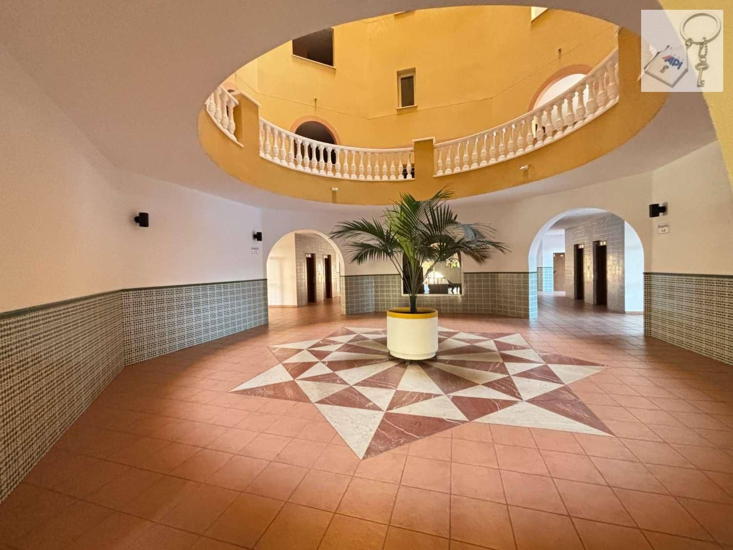 2 bedroom Flat for rent in Torrevieja with pool garage - € 1,400 (Ref: 10157196)