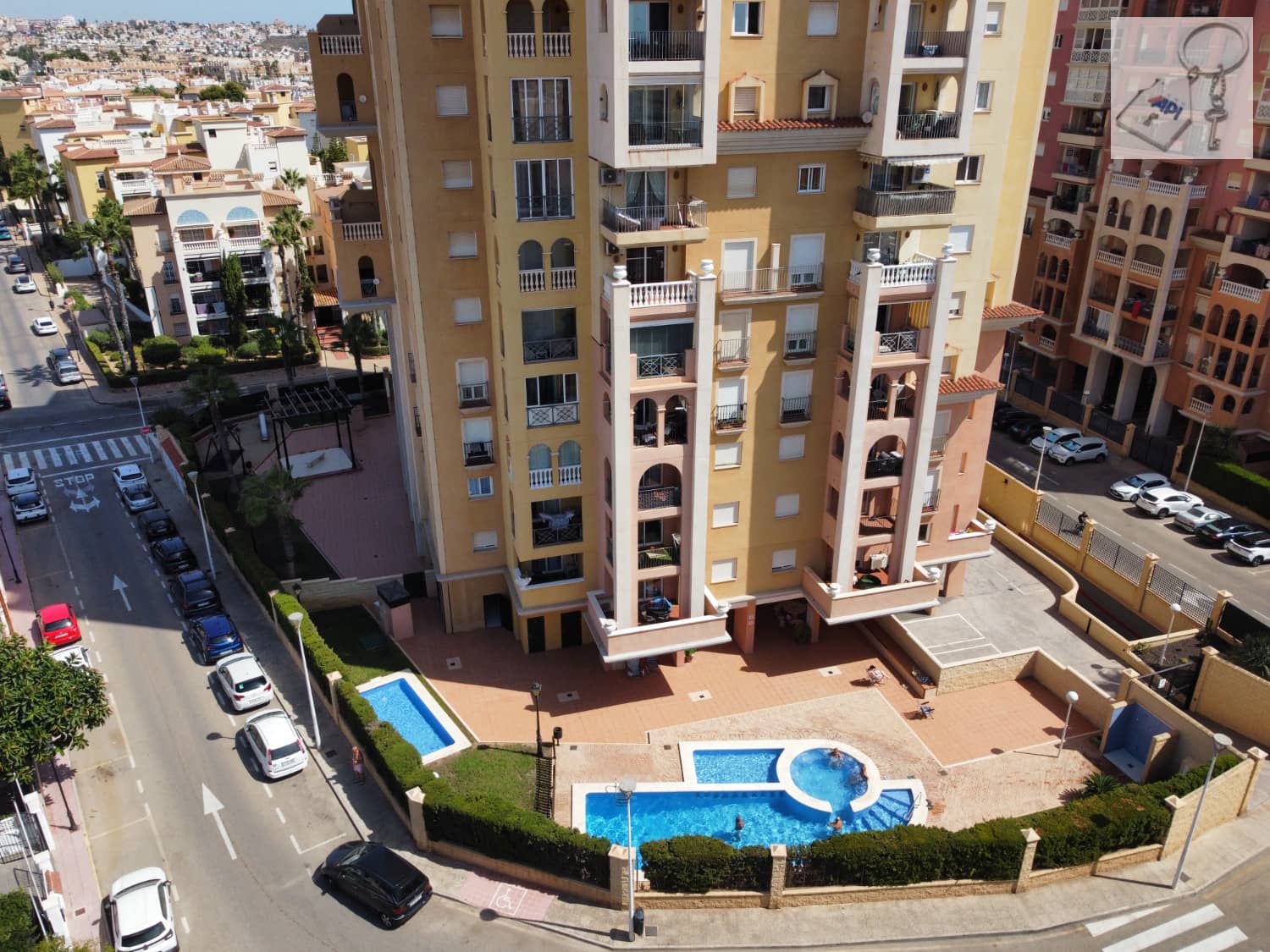2 bedroom Flat for rent in Torrevieja with pool garage - € 1,400 (Ref: 10157196)