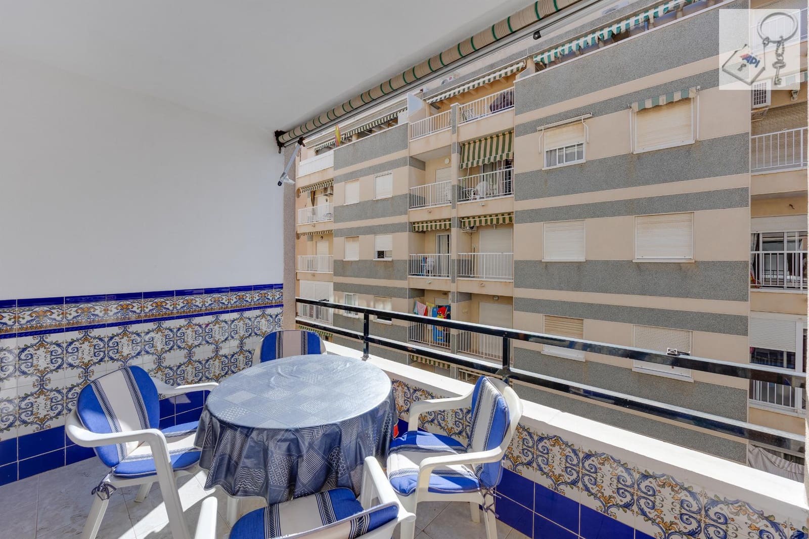 1 chambre Appartement à vendre à Torrevieja avec piscine - 129 990 € (Ref: 10170505)