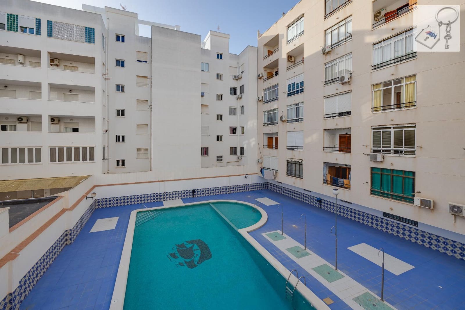 1 chambre Appartement à vendre à Torrevieja avec piscine - 129 990 € (Ref: 10170505)