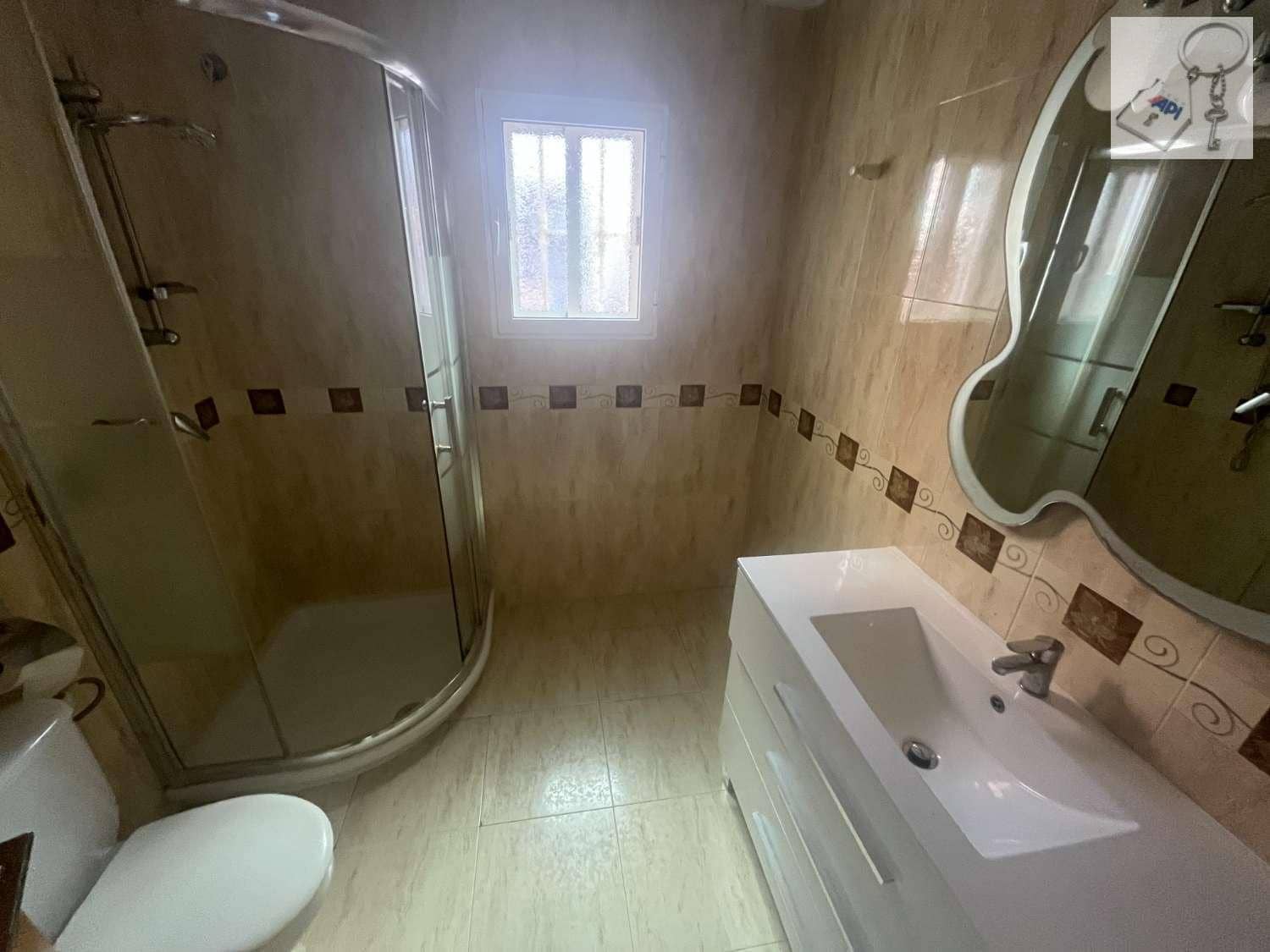 3 soveværelse Villa til salg i Torrevieja med swimmingpool garage - € 429.000 (Ref: 10174882)