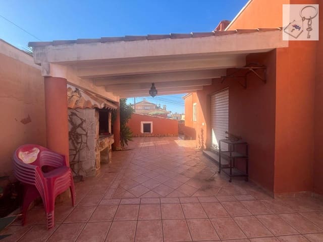 3 soveværelse Villa til salg i Aguas Nuevas, Torrevieja med swimmingpool garage - € 429.000 (Ref: 10174882)
