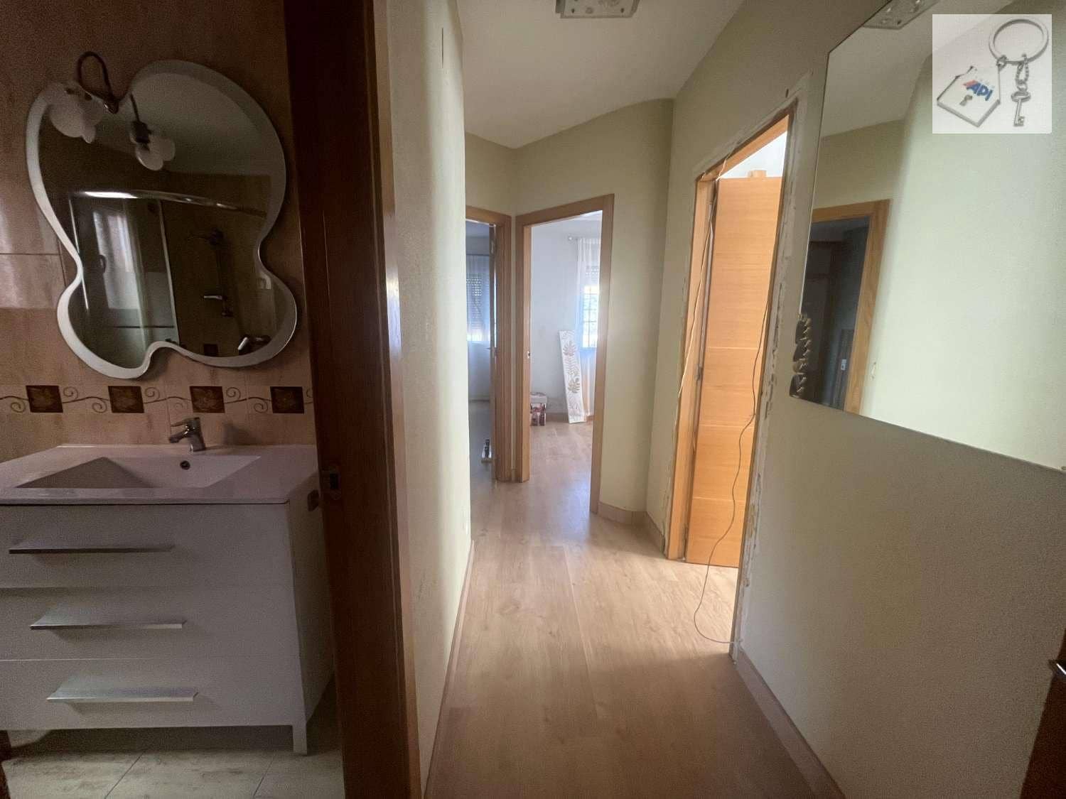 3 soveværelse Villa til salg i Torrevieja med swimmingpool garage - € 429.000 (Ref: 10174882)