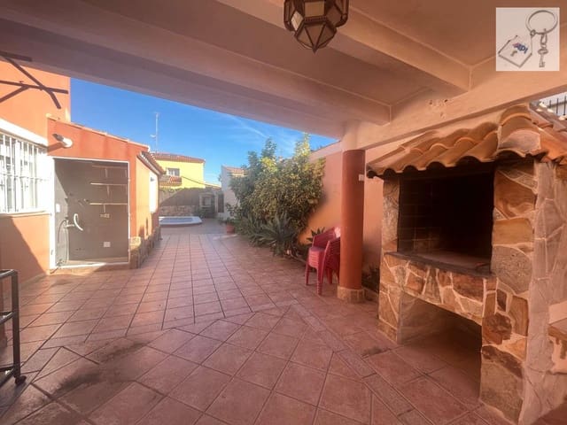 3 soveværelse Villa til salg i Aguas Nuevas, Torrevieja med swimmingpool garage - € 429.000 (Ref: 10174882)