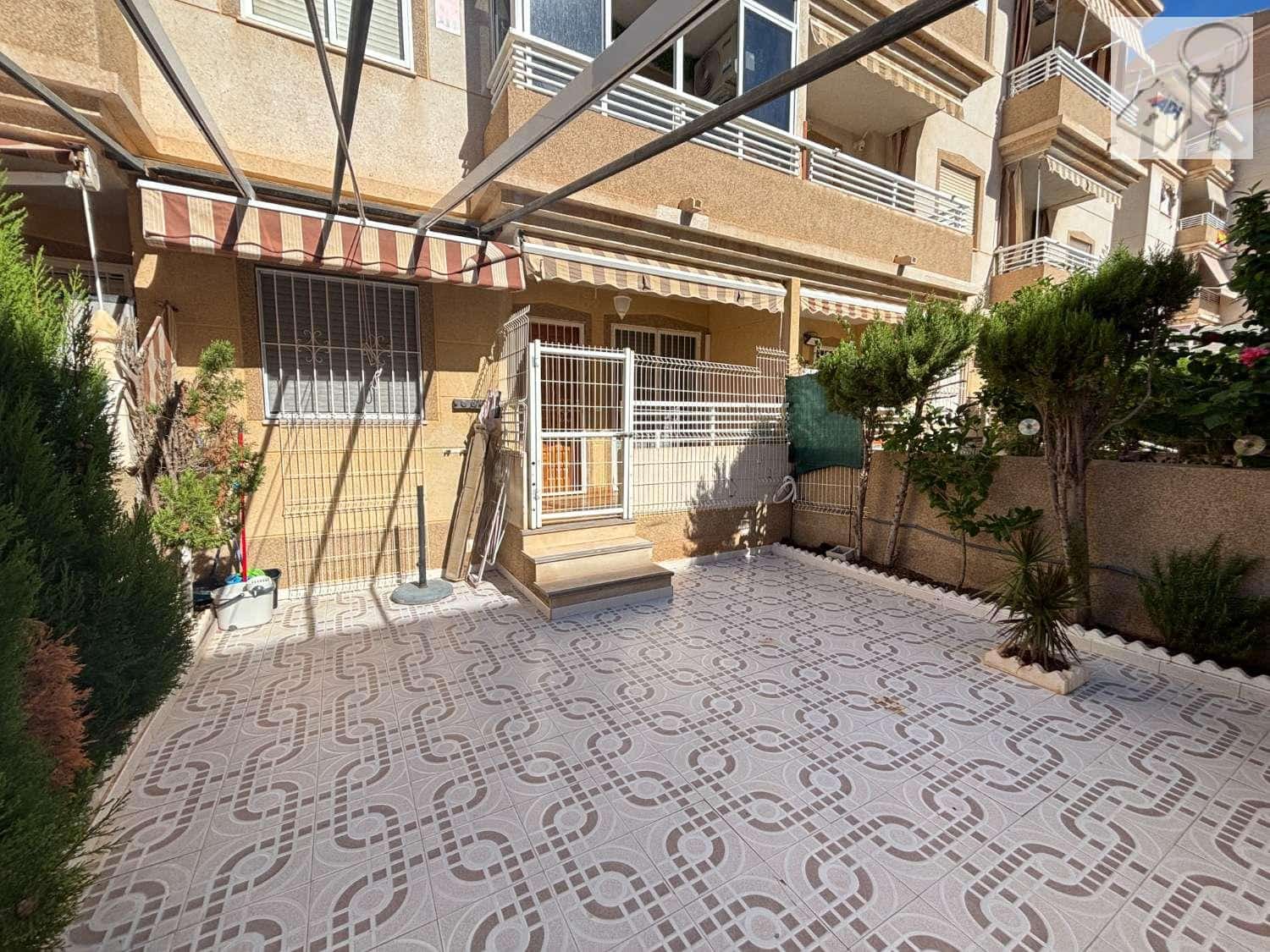 Appartement de Plage de 2 chambres à louer à Torrevieja avec piscine garage - 800 € (Ref: 10176322)