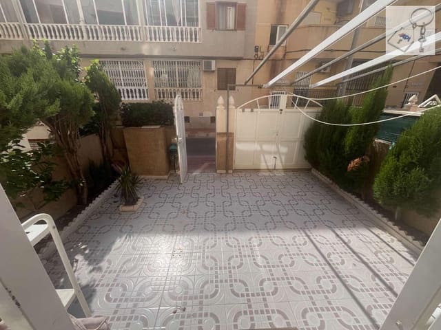 2 bedroom Beach Apartment for rent in Avenida Habaneras - Curva de Palangre, Torrevieja with pool garage - € 800 (Ref: 10176322)