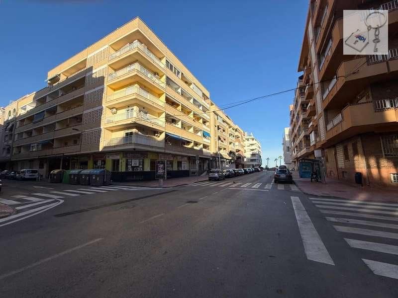 2 slaapkamer Strandappartement te koop in Torrevieja - € 147.900 (Ref: 10176324)