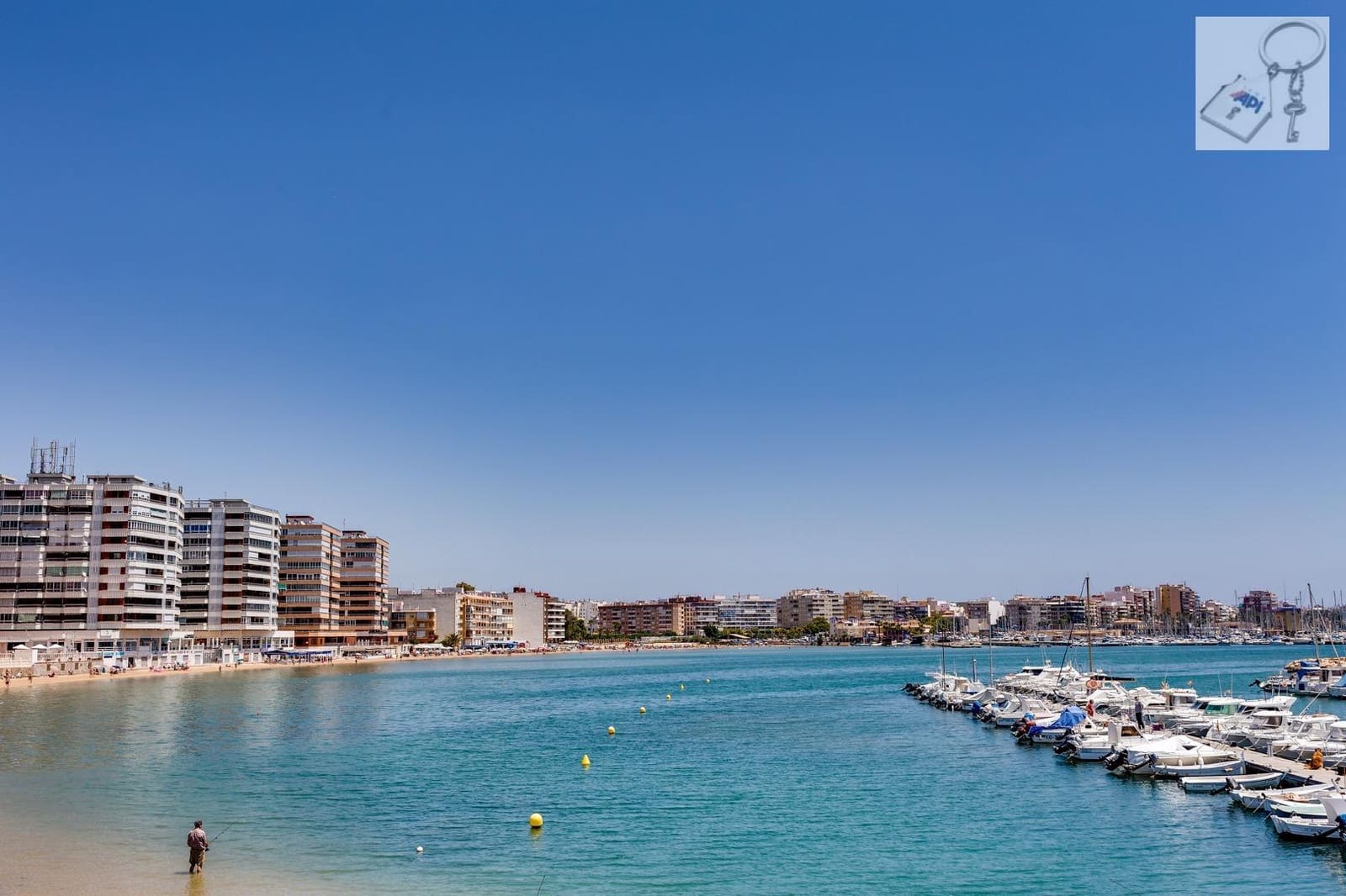 3 bedroom Penthouse for sale in Torrevieja - € 160,000 (Ref: 3104678)