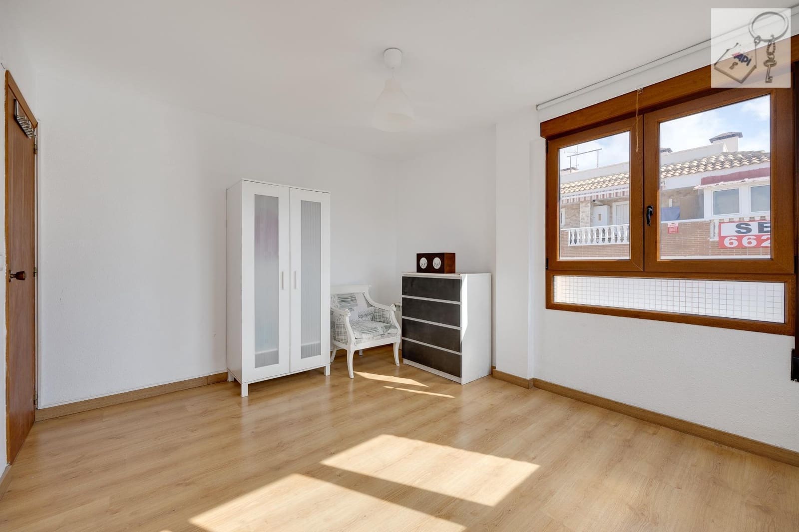 3 bedroom Penthouse for sale in Torrevieja - € 160,000 (Ref: 3104678)