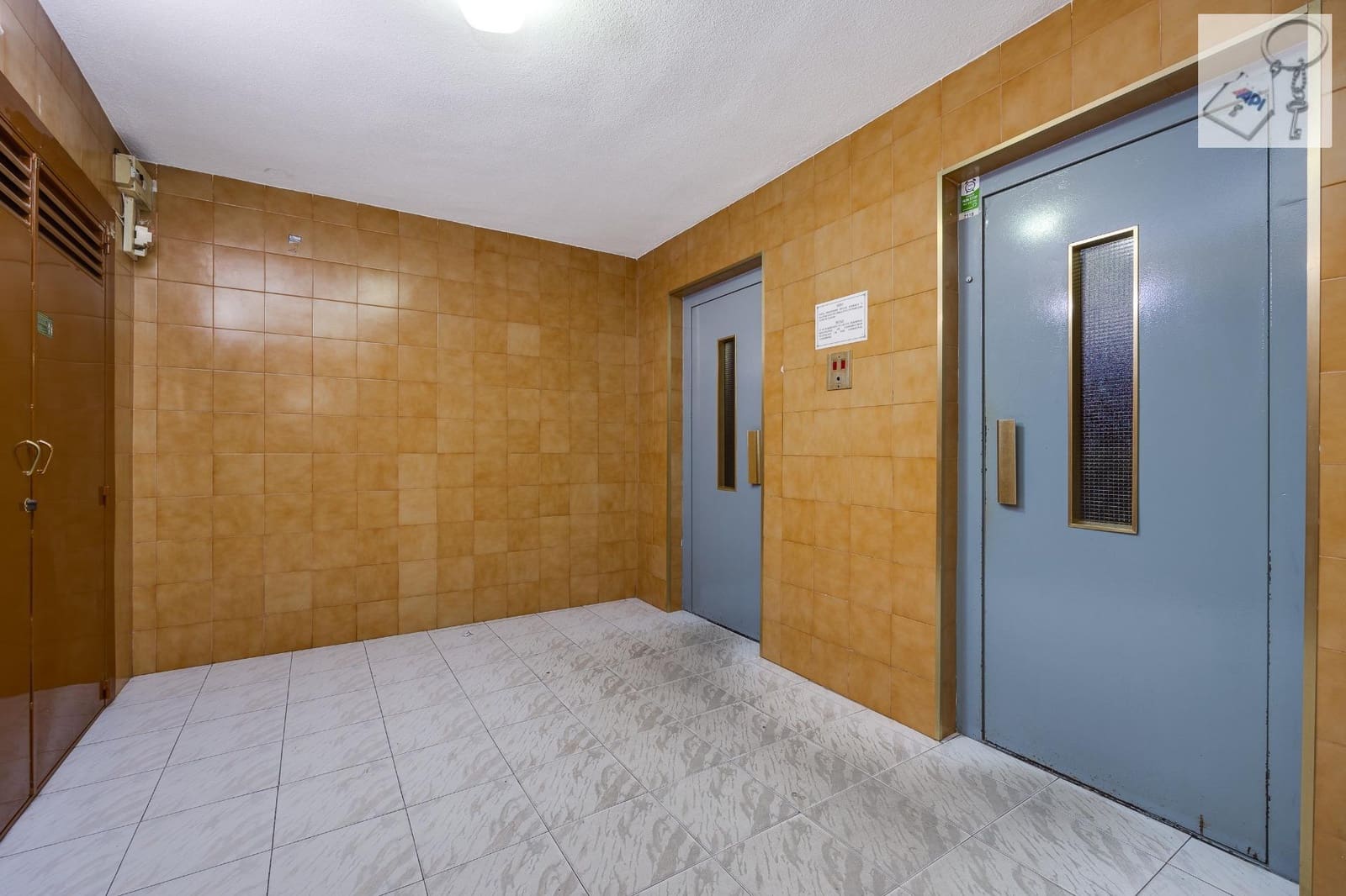 3 bedroom Penthouse for sale in Torrevieja - € 160,000 (Ref: 3104678)