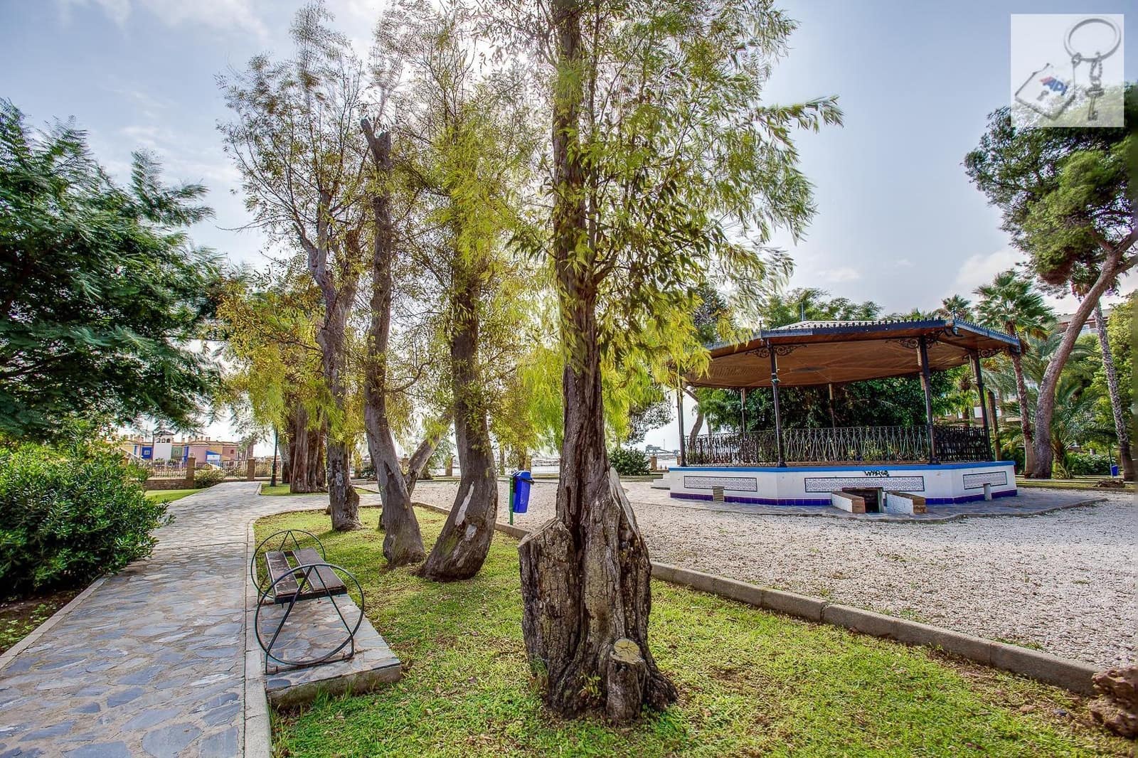 3 bedroom Penthouse for sale in Torrevieja - € 160,000 (Ref: 3104678)