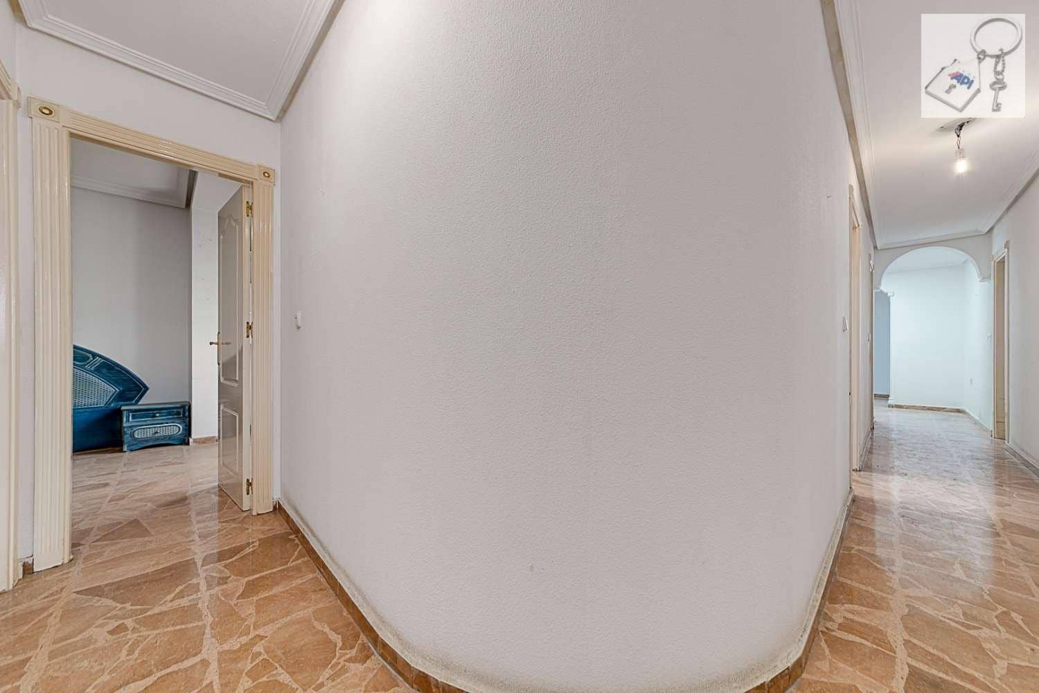 5 sovrum Lägenhet till salu i Torrevieja - 269 000 € (Ref: 7948694)