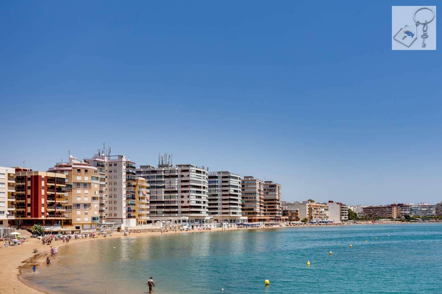 5 sovrum Lägenhet till salu i Torrevieja - 269 000 € (Ref: 7948694)