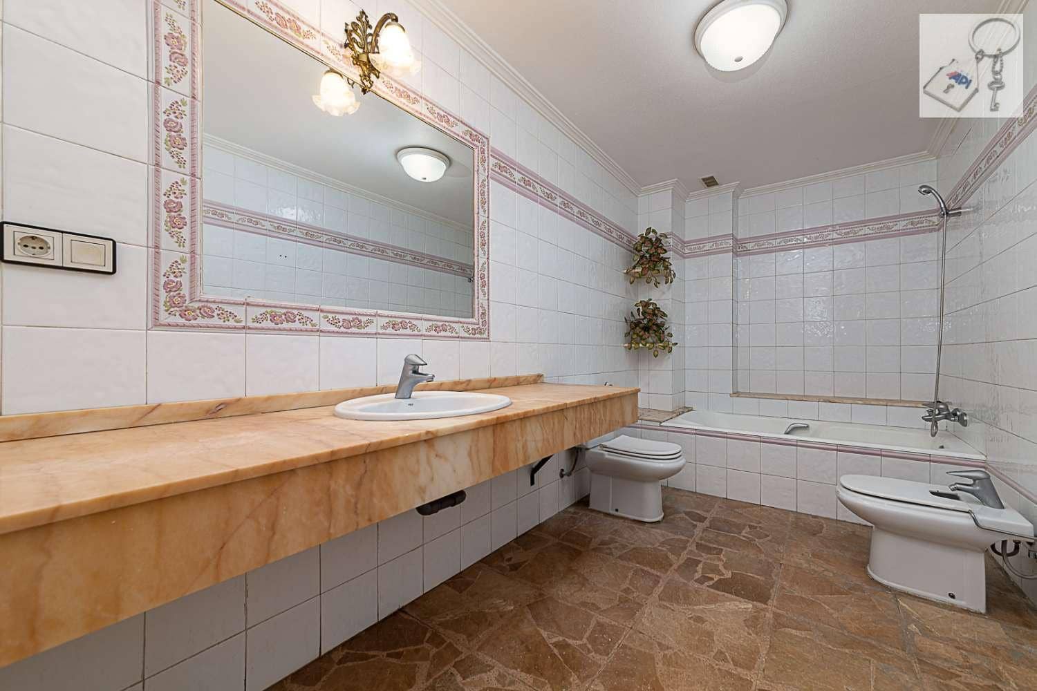 5 sovrum Lägenhet till salu i Torrevieja - 269 000 € (Ref: 7948694)