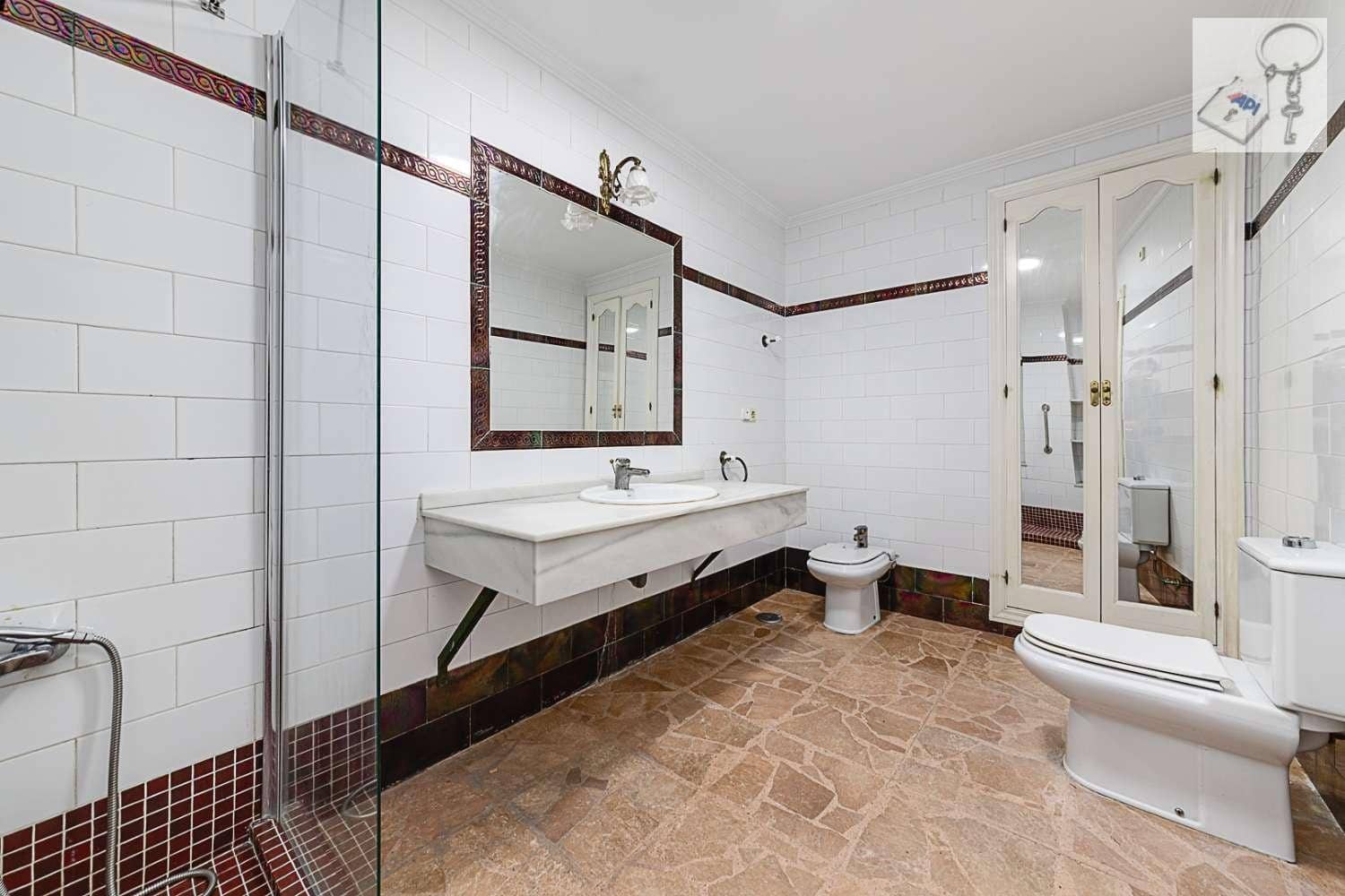 5 sovrum Lägenhet till salu i Torrevieja - 269 000 € (Ref: 7948694)