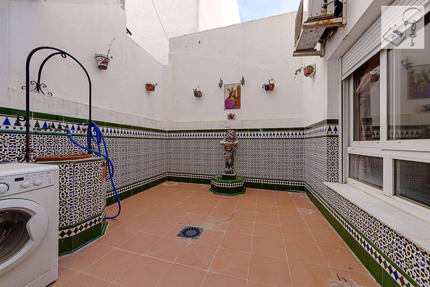 5 sovrum Lägenhet till salu i Torrevieja - 269 000 € (Ref: 7948694)