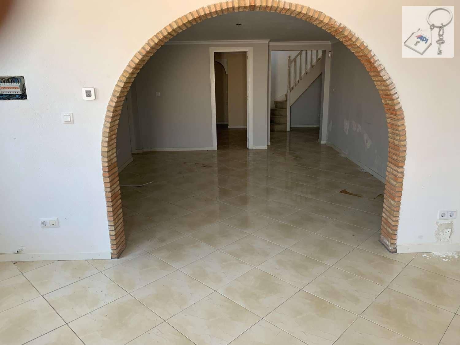 4 sypialnia Willa na sprzedaż w San Miguel de Salinas z basenem - 255 000 € (Ref: 7949076)