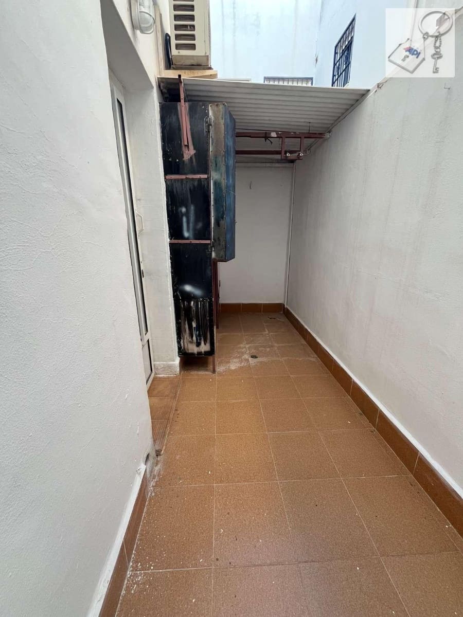 2 soveværelse Semi-Rækkehus til salg i Torrevieja med swimmingpool - € 125.000 (Ref: 8773069)