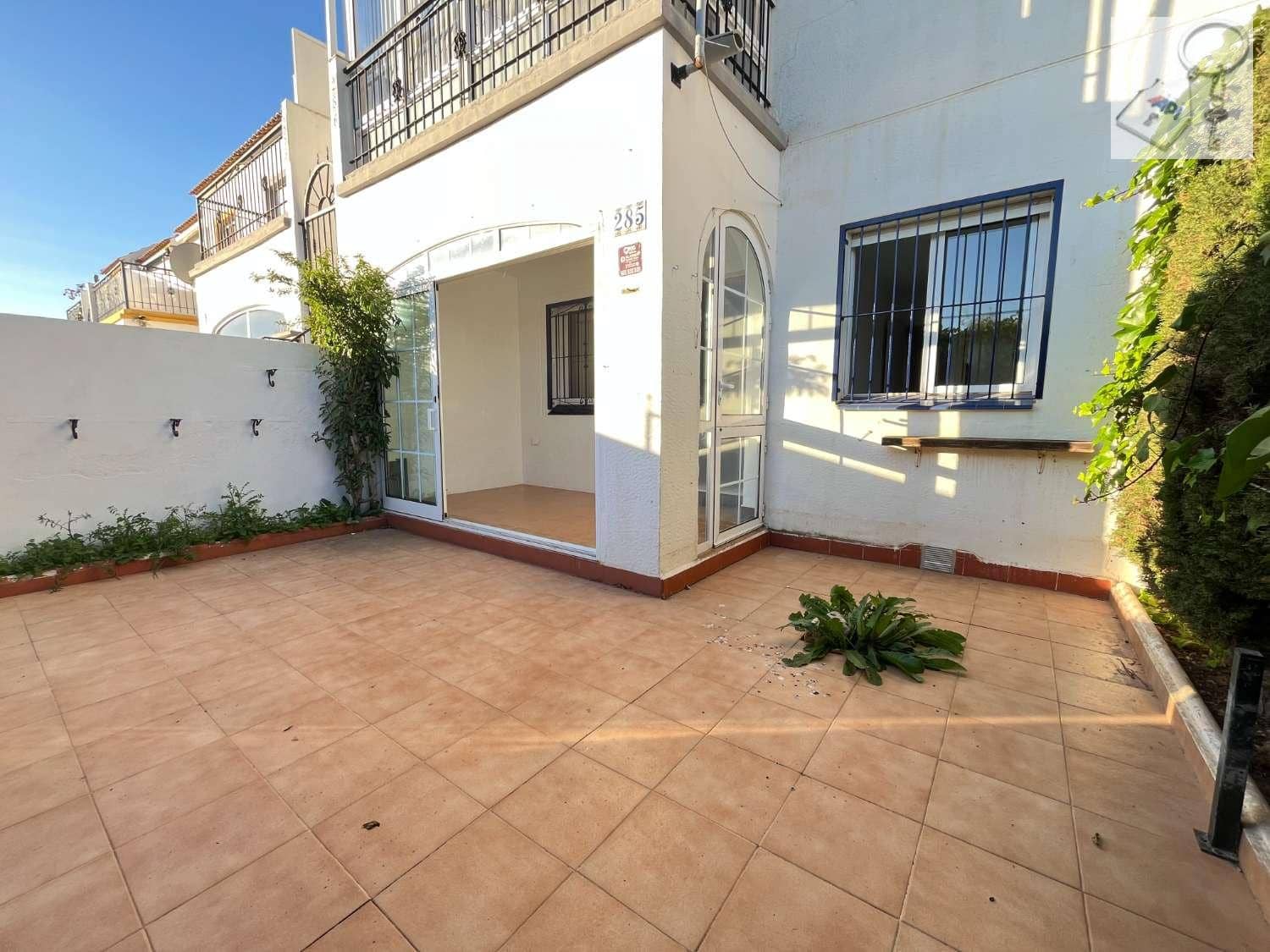 2 soveværelse Bungalow til salg i Torrevieja med swimmingpool - € 134.500 (Ref: 8773069)
