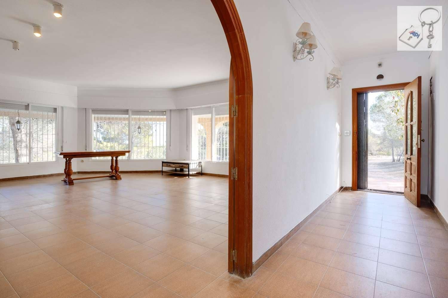 4 chambre Finca/Maison de Campagne à vendre à Torrevieja avec piscine garage - 517 000 € (Ref: 8786032)