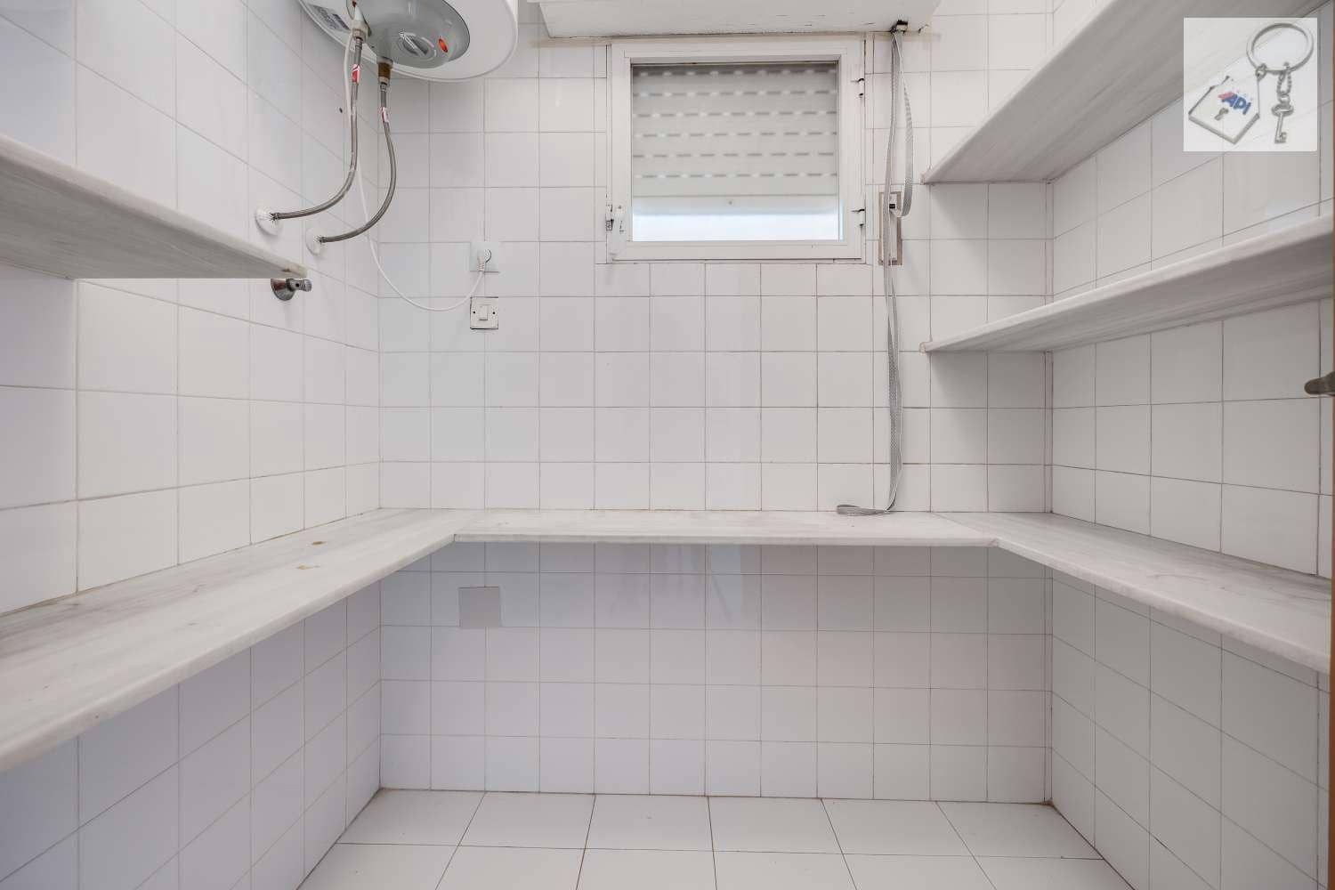 4 chambre Finca/Maison de Campagne à vendre à Torrevieja avec piscine garage - 517 000 € (Ref: 8786032)