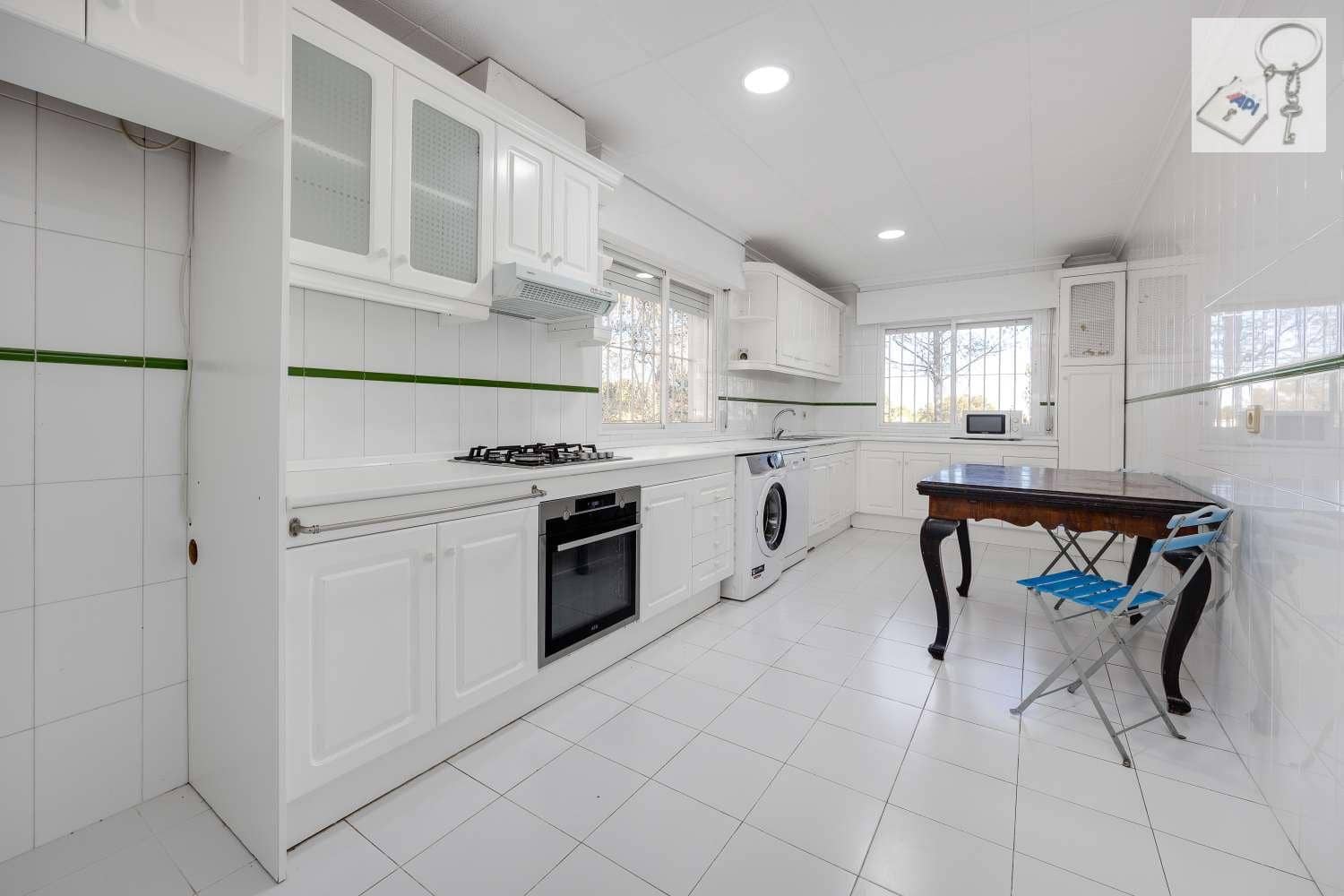 4 chambre Finca/Maison de Campagne à vendre à Torrevieja avec piscine garage - 517 000 € (Ref: 8786032)