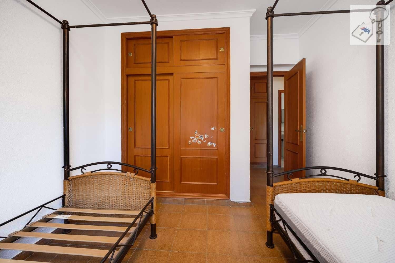 4 chambre Finca/Maison de Campagne à vendre à Torrevieja avec piscine garage - 517 000 € (Ref: 8786032)