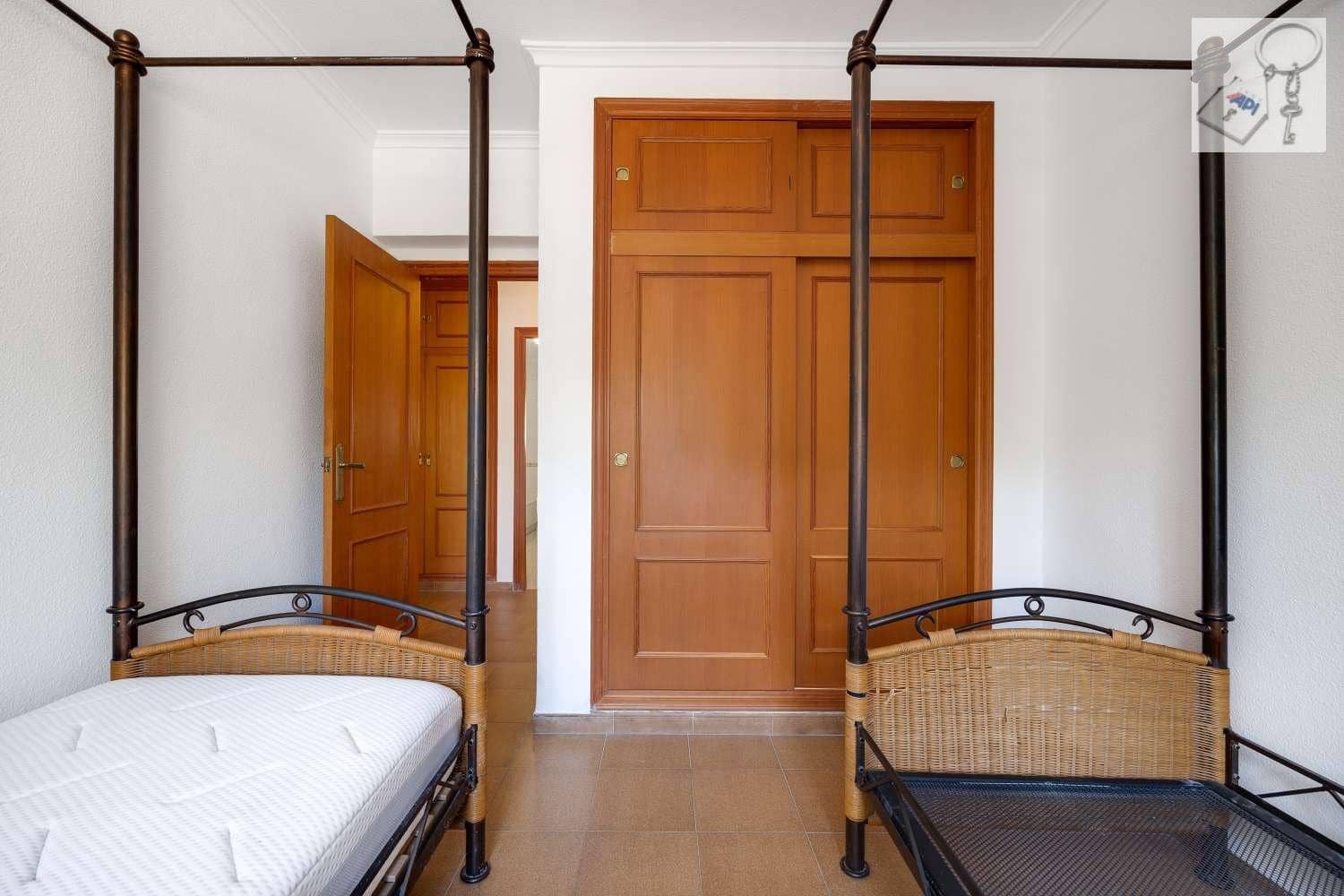 4 chambre Finca/Maison de Campagne à vendre à Torrevieja avec piscine garage - 517 000 € (Ref: 8786032)