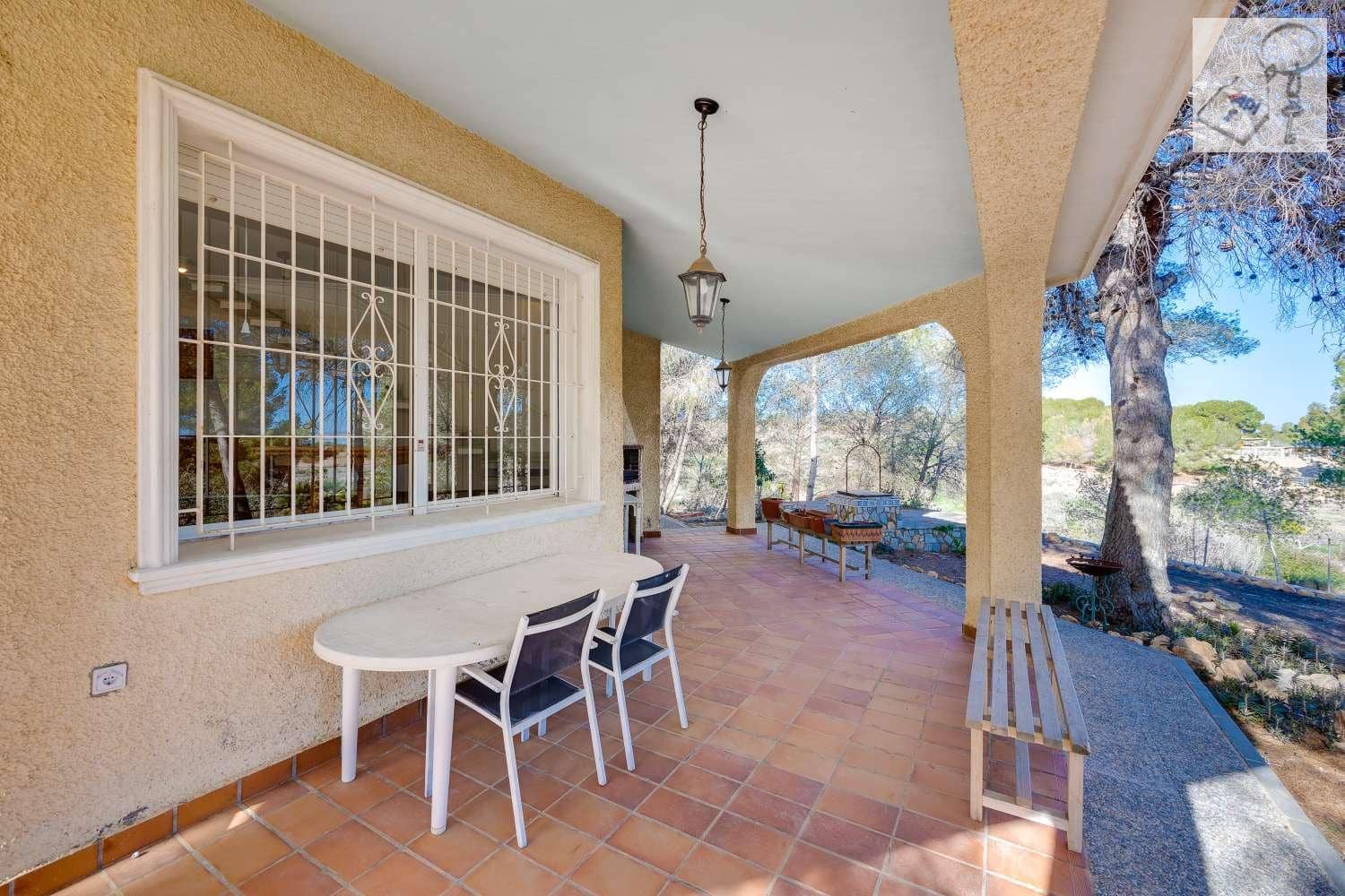 4 chambre Finca/Maison de Campagne à vendre à Torrevieja avec piscine garage - 517 000 € (Ref: 8786032)