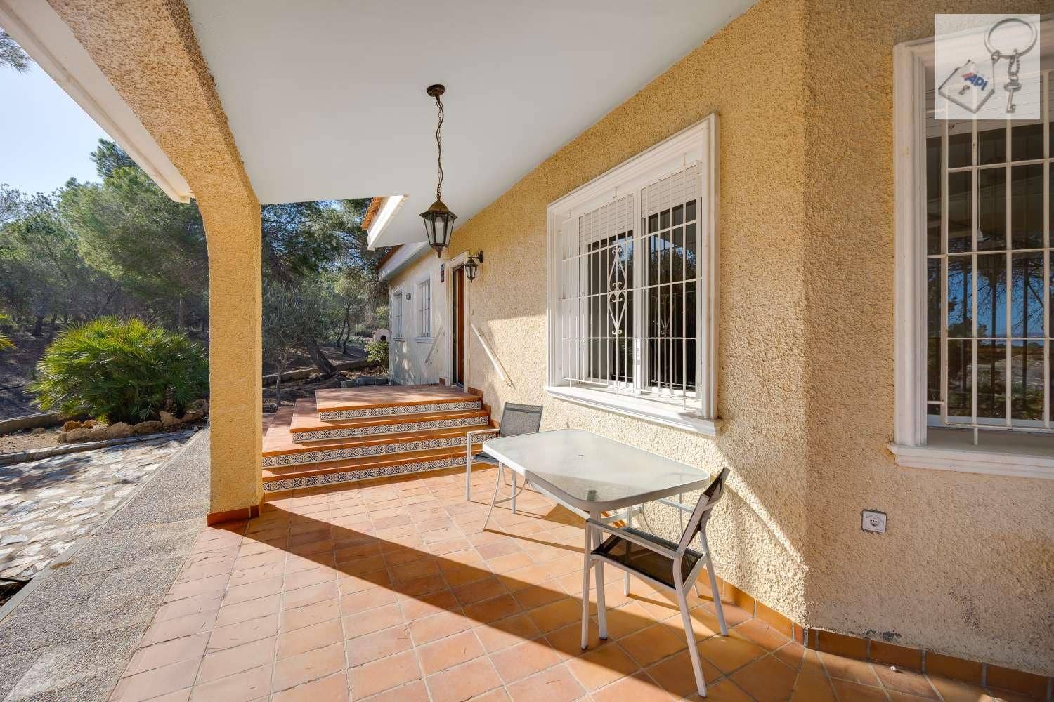 4 chambre Finca/Maison de Campagne à vendre à Torrevieja avec piscine garage - 517 000 € (Ref: 8786032)