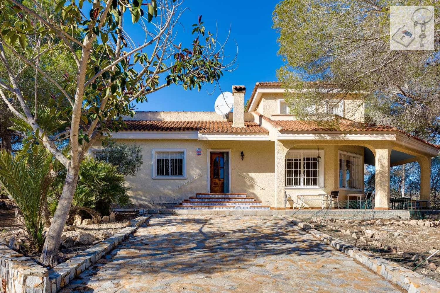 4 chambre Finca/Maison de Campagne à vendre à Torrevieja avec piscine garage - 517 000 € (Ref: 8786032)