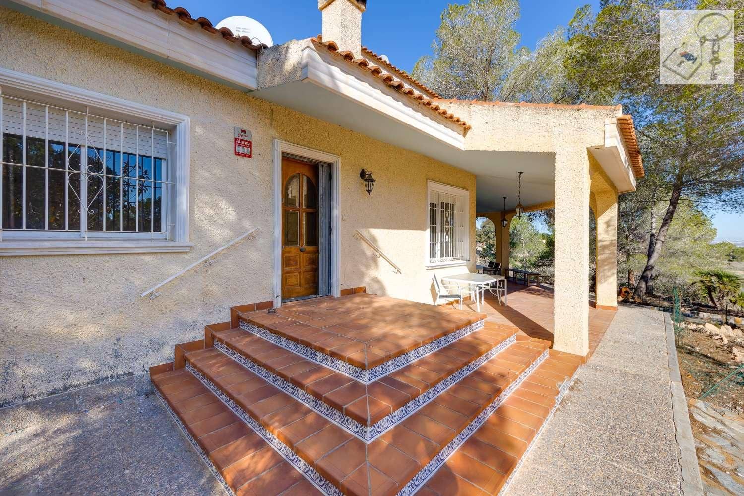 4 chambre Finca/Maison de Campagne à vendre à Torrevieja avec piscine garage - 517 000 € (Ref: 8786032)