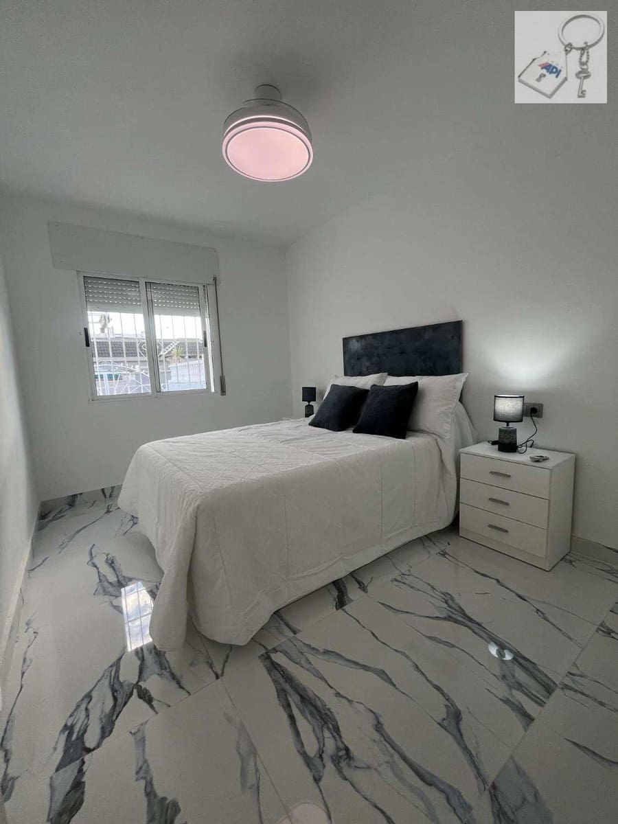 2 soveværelse Bungalow til salg i El Chaparral med garage - € 177.000 (Ref: 8907125)