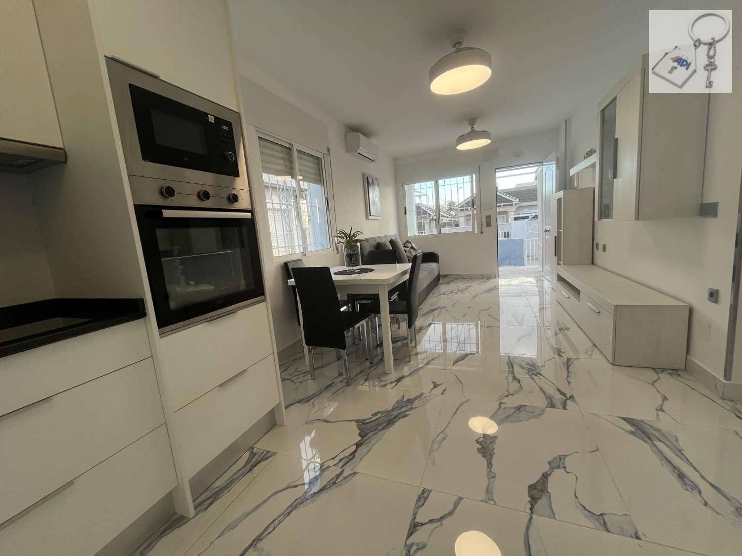 2 soveværelse Bungalow til salg i El Chaparral med garage - € 177.000 (Ref: 8907125)