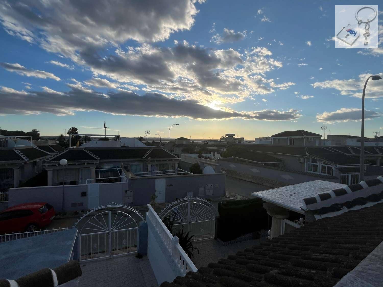 2 soveværelse Bungalow til salg i El Chaparral med garage - € 177.000 (Ref: 8907125)