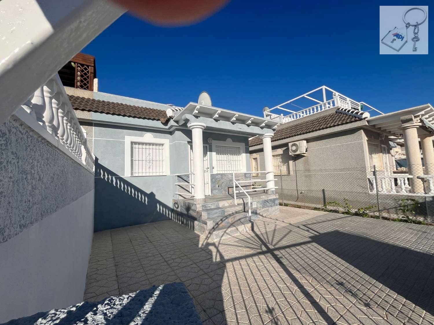 2 soveværelse Bungalow til salg i El Chaparral med garage - € 177.000 (Ref: 8907125)