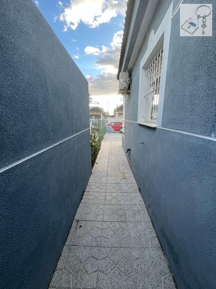 2 soveværelse Bungalow til salg i El Chaparral med garage - € 177.000 (Ref: 8907125)