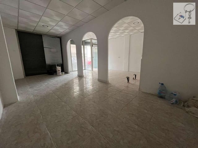 Commercial for sale in Las Piscinas Naturales, Torrevieja - € 79,900 (Ref: 8942655)