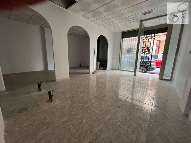 Commercial for sale in Las Piscinas Naturales, Torrevieja - € 79,900 (Ref: 8942655)