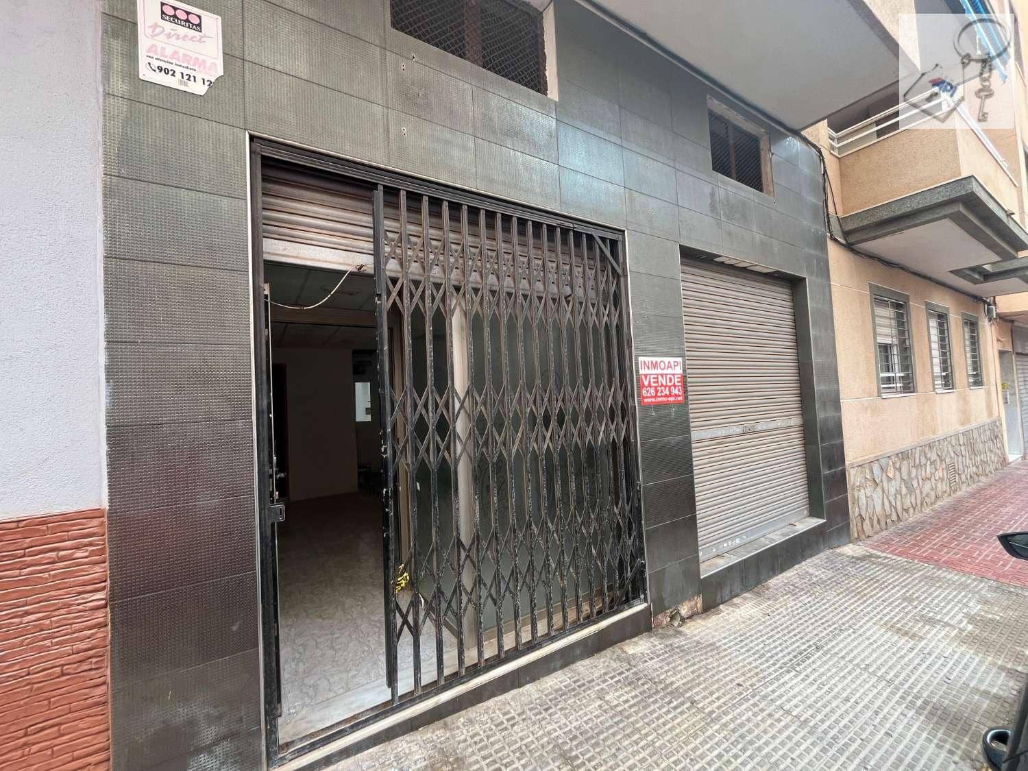 Erhverv til salg i Torrevieja - € 79.900 (Ref: 8942655)