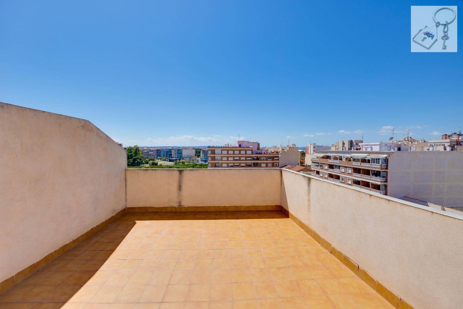 2 Zimmer Penthouse zu verkaufen in Torrevieja - 145.969 € (Ref: 8975776)